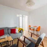 Veeve - Cosy In Belleville